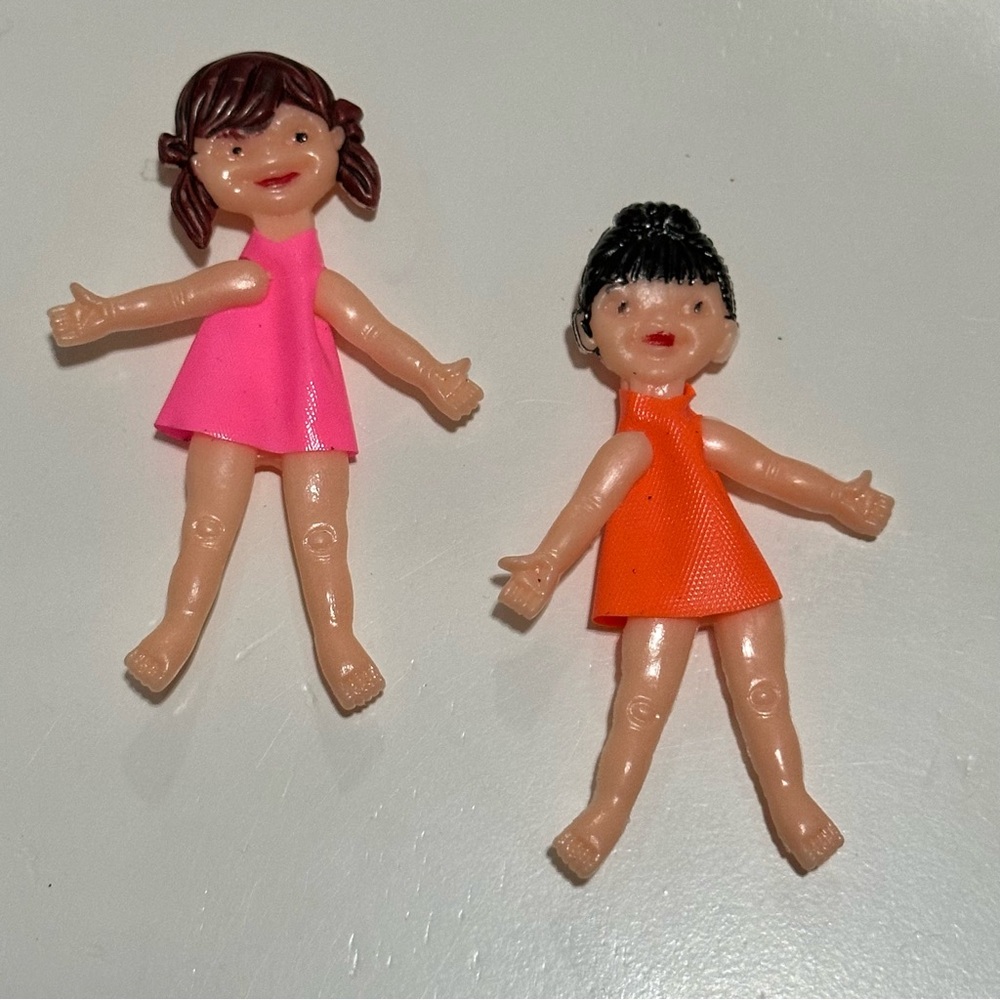 VINTAGE 1973 Imperial FLAT poseable jointed dolls dress Hong Kong 3" set of 2